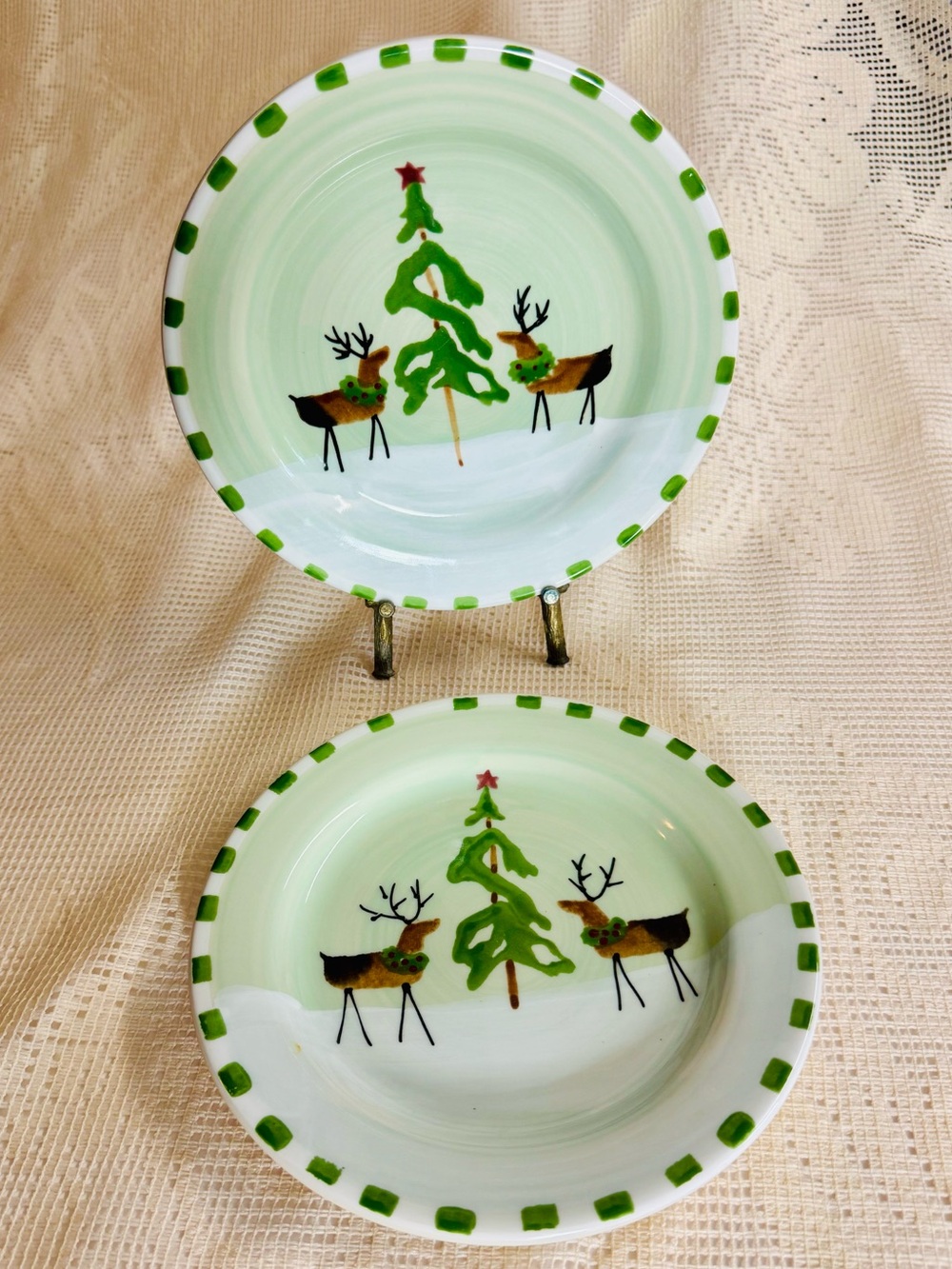 Vintage Hartstone Pottery Green “ Reindeer Tradition “ Handmade Plates.Set of 2
